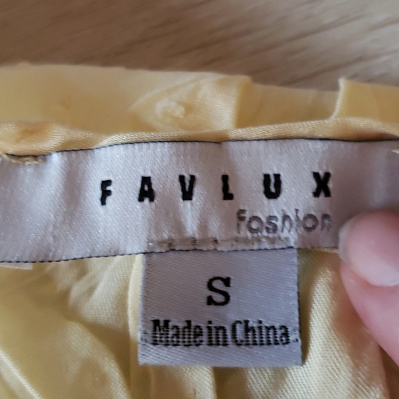 ♥️New boutique Swiss dot top - Picture 5 of 6